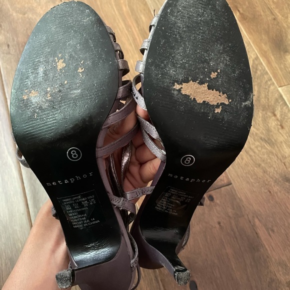 Heels - Picture 2 of 3